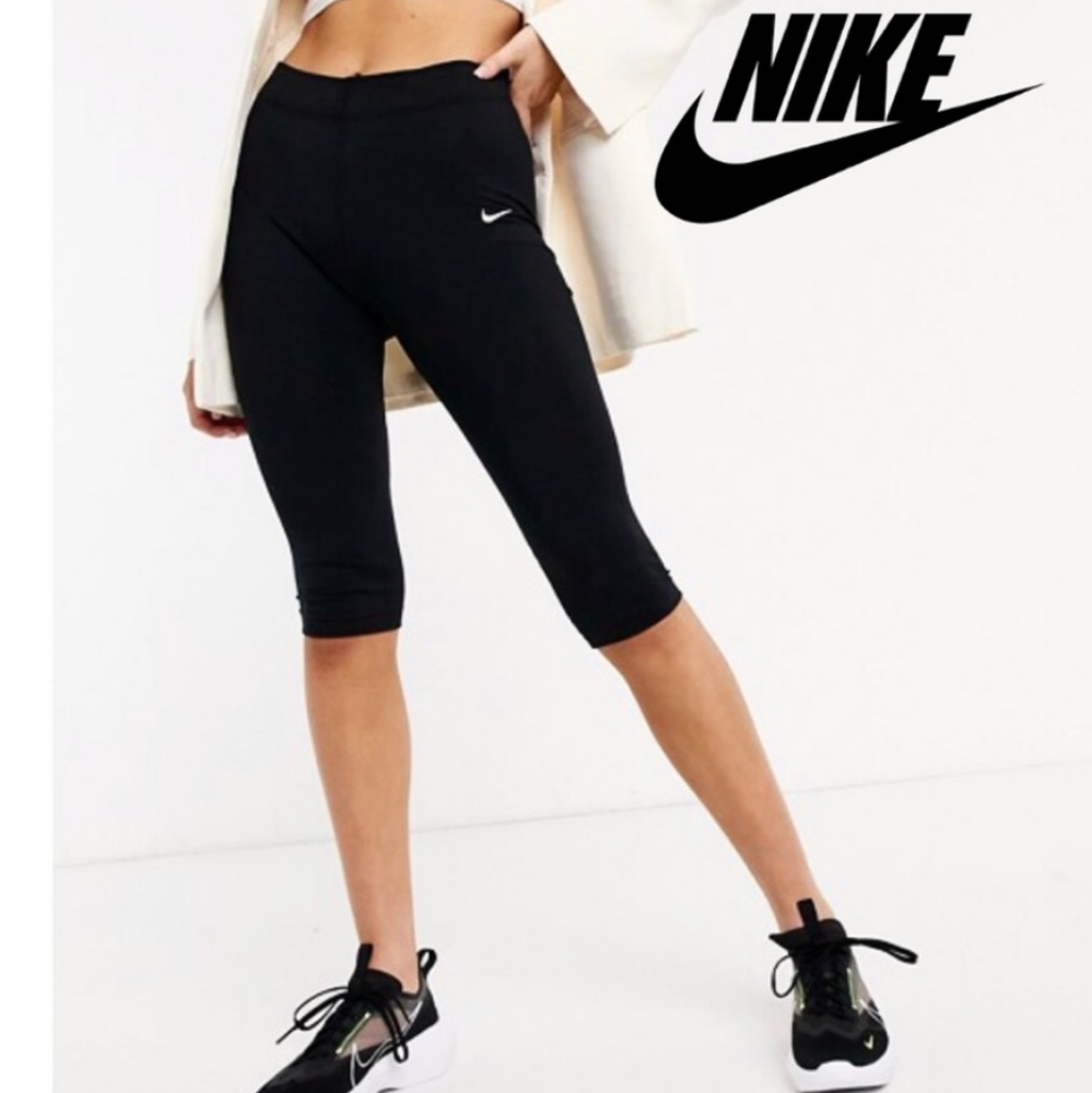-Nike sz M black knee tight